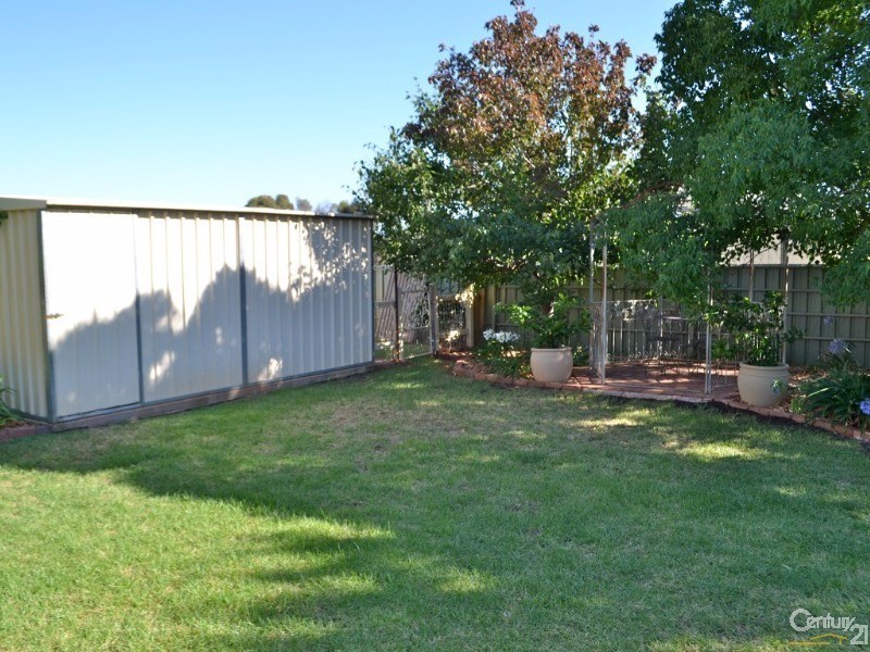 20 Coronation Avenue, Parkes NSW 2870