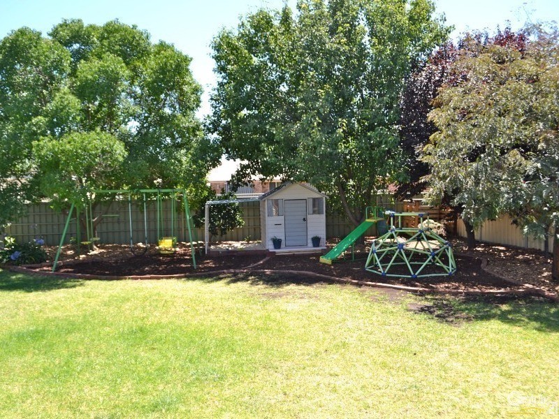 20 Coronation Avenue, Parkes NSW 2870