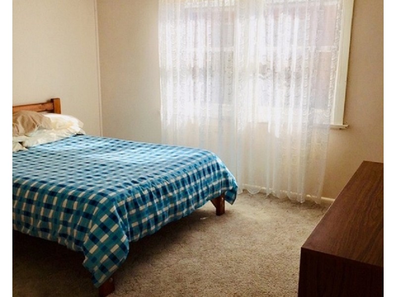 2/9-11 Belmore Ave, Parkes NSW 2870