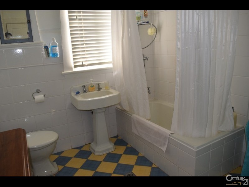 57 Bushman Street, Parkes NSW 2870