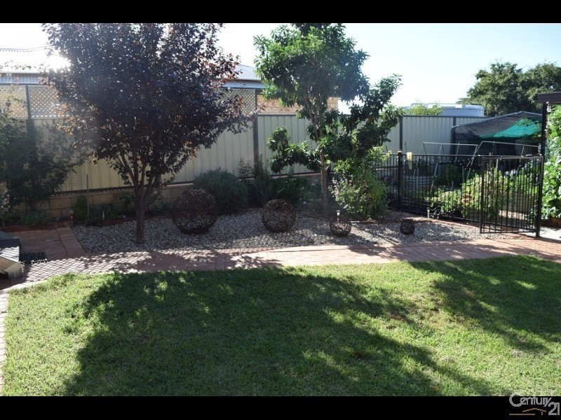 57 Bushman Street, Parkes NSW 2870