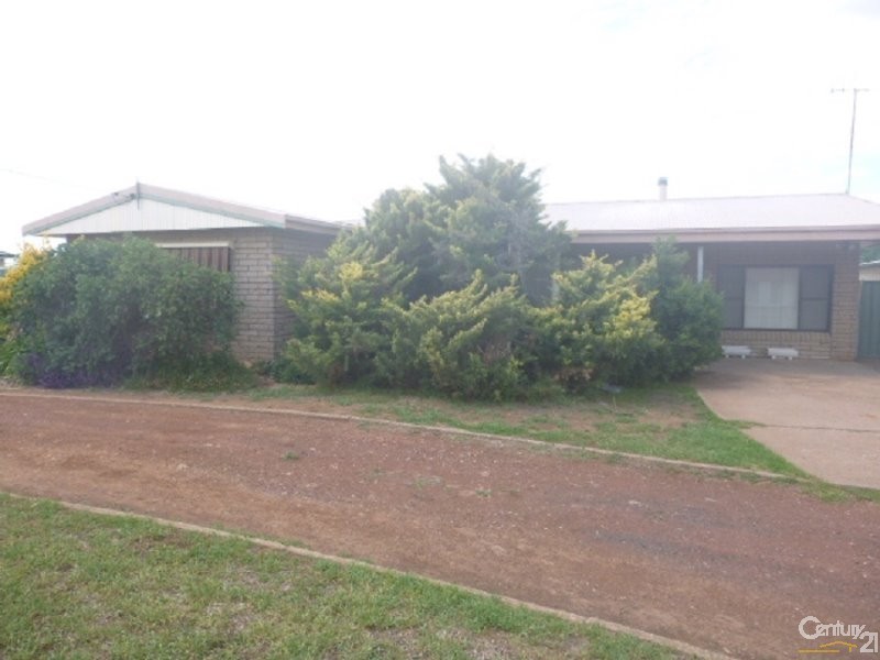 4 Best Street, Parkes NSW 2870