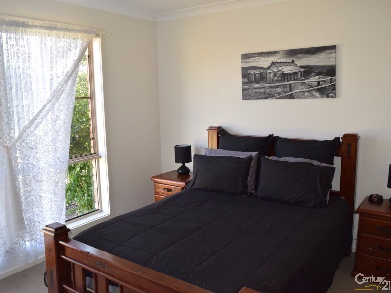 4  Clancy Place, Parkes NSW 2870