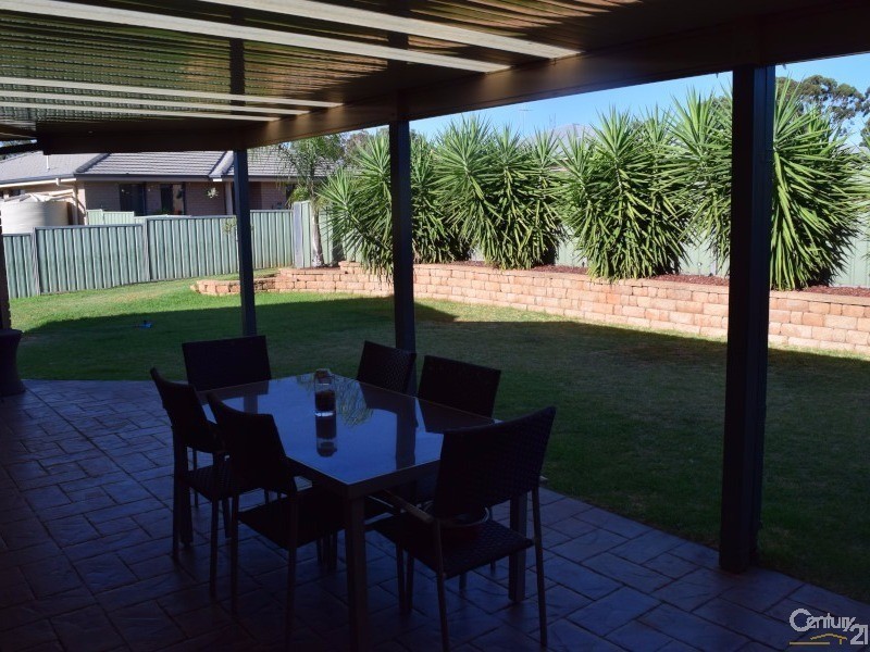 4  Clancy Place, Parkes NSW 2870