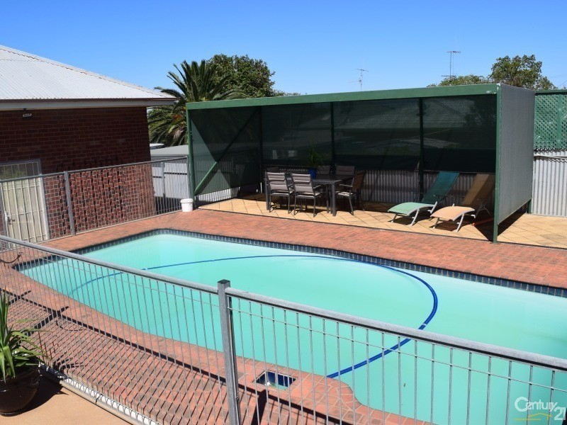 28 Wentworth Street, Parkes NSW 2870