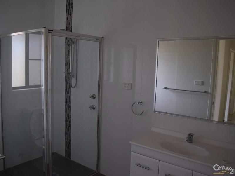 35 Medlyn Street, Parkes NSW 2870