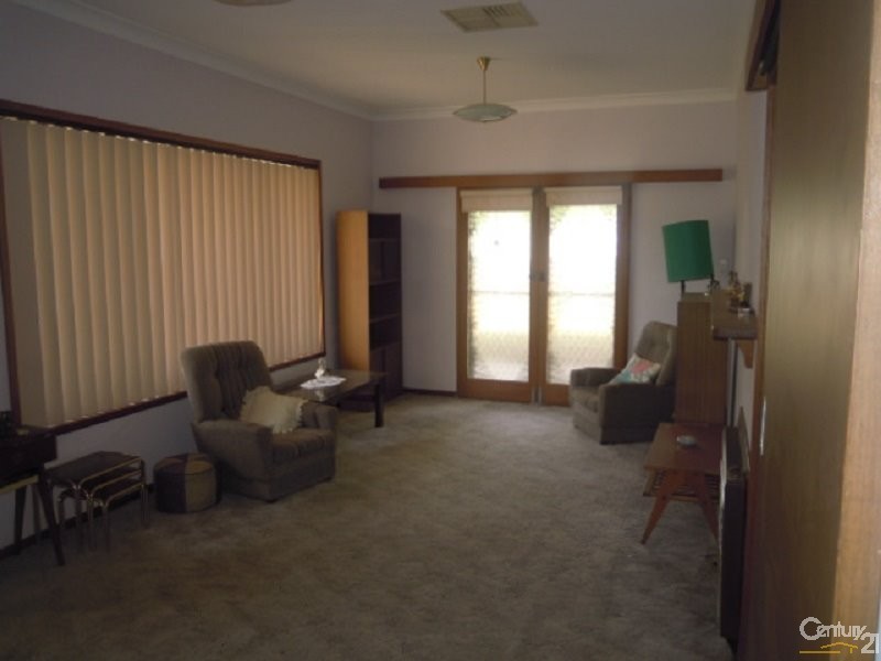 26 Russell Street, Parkes NSW 2870