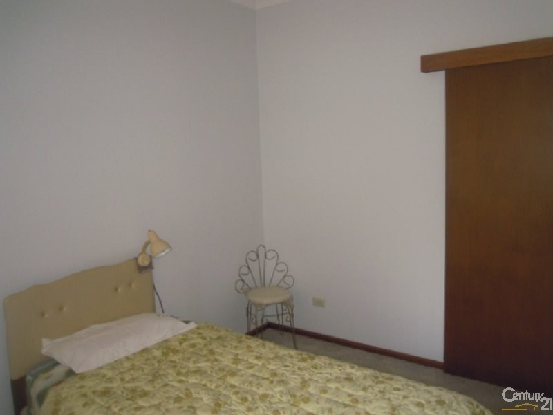 26 Russell Street, Parkes NSW 2870