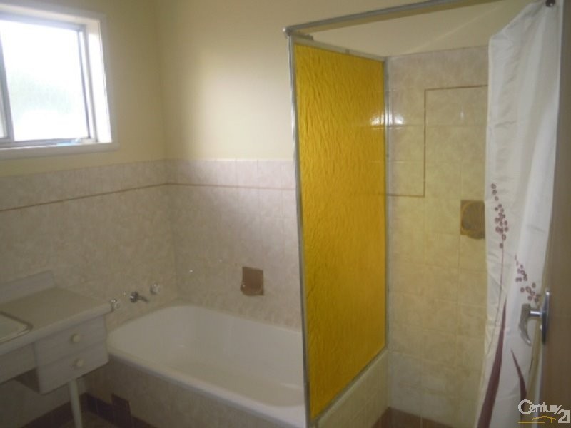 26 Russell Street, Parkes NSW 2870