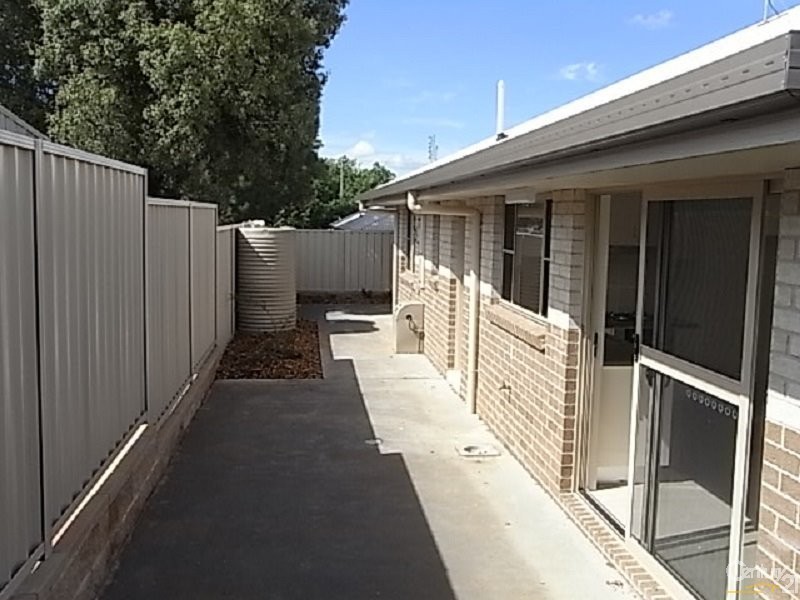 2/87  Clarinda Street, Parkes NSW 2870