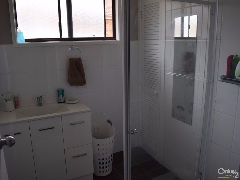 2  Werona Place, Parkes NSW 2870