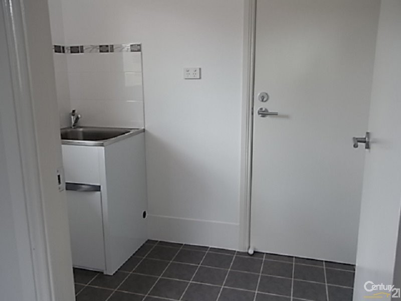 2A Farrer Street, Parkes NSW 2870