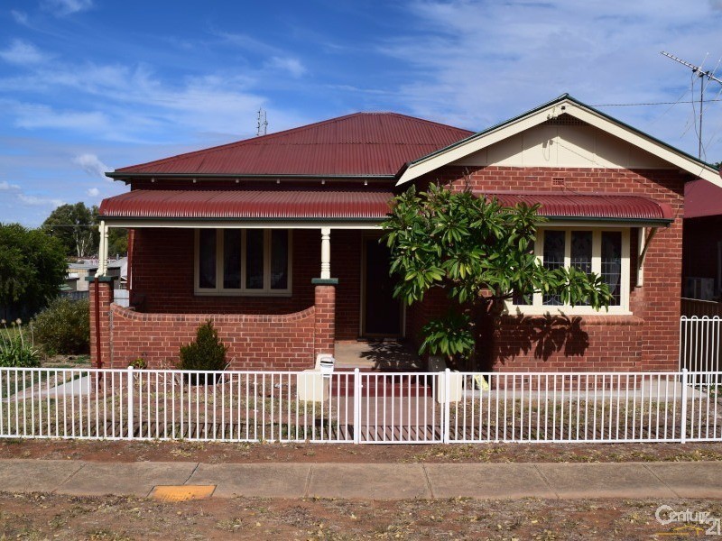 114-116 Clarinda Street, Parkes NSW 2870