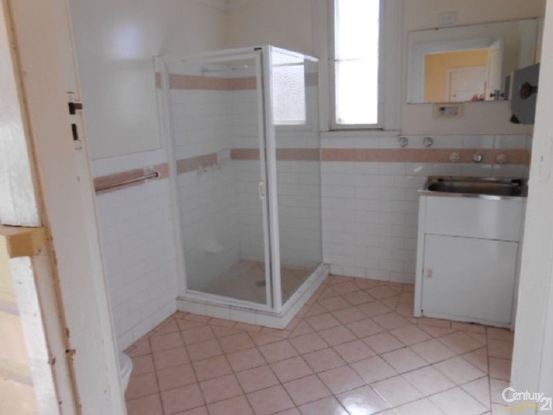 32 May Street, Parkes NSW 2870