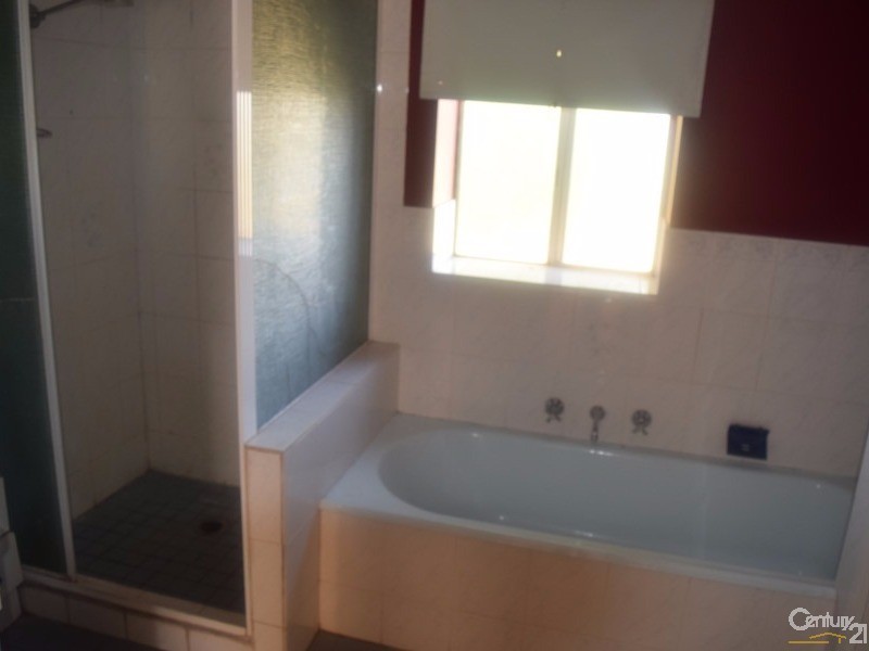 38-40 Coronation Avenue, Parkes NSW 2870