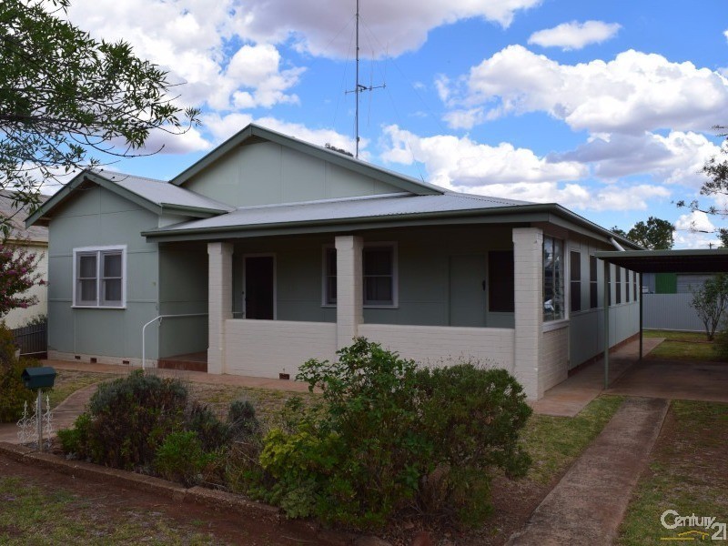13 Grenfell Street, Parkes NSW 2870