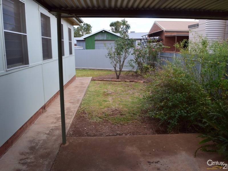 13 Grenfell Street, Parkes NSW 2870