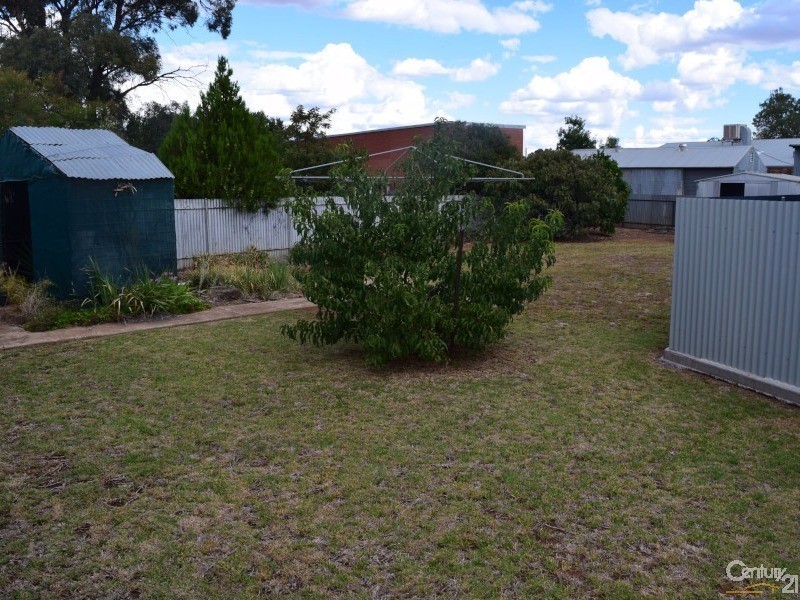 13 Grenfell Street, Parkes NSW 2870
