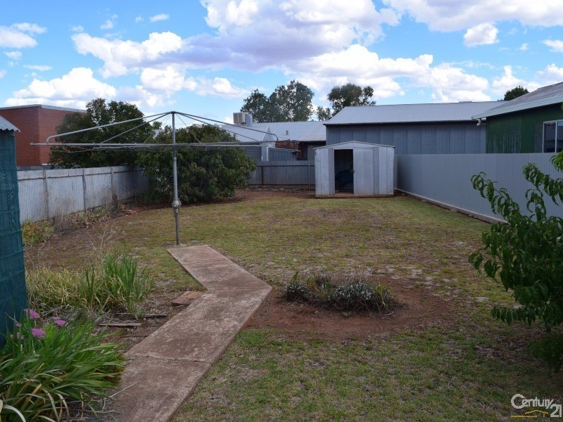 13 Grenfell Street, Parkes NSW 2870