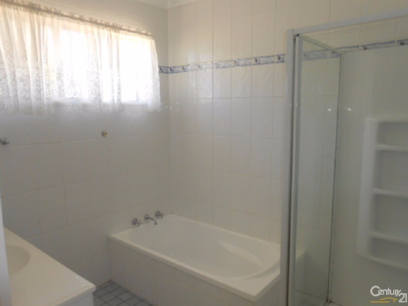 10 Moor Street, Parkes NSW 2870
