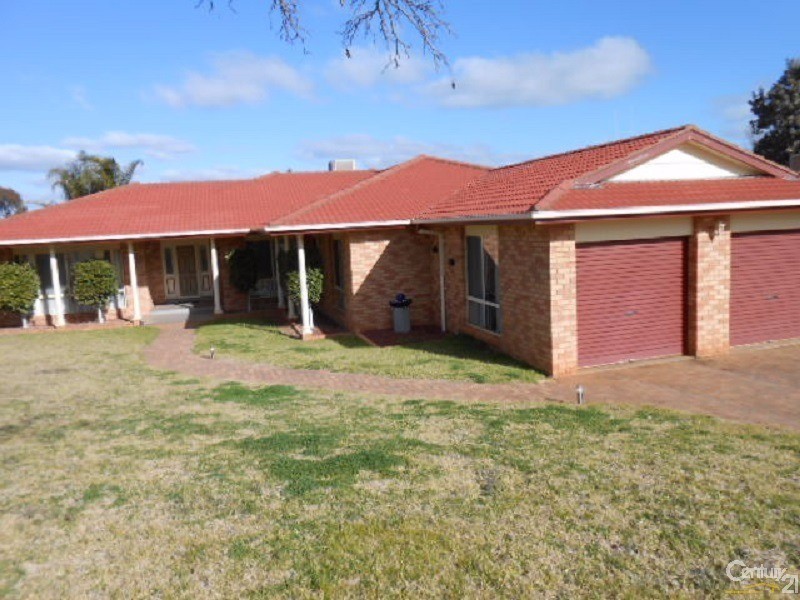7  Glenburnie Close, Parkes NSW 2870
