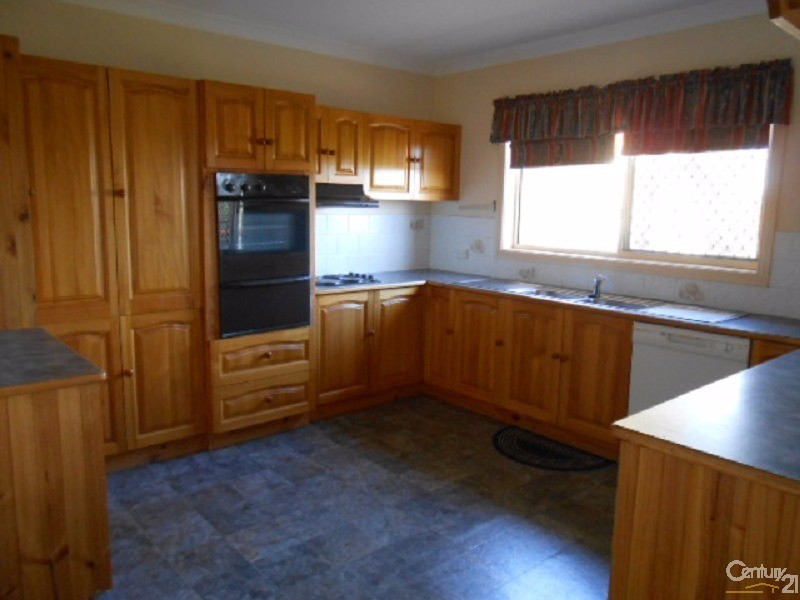 7  Glenburnie Close, Parkes NSW 2870