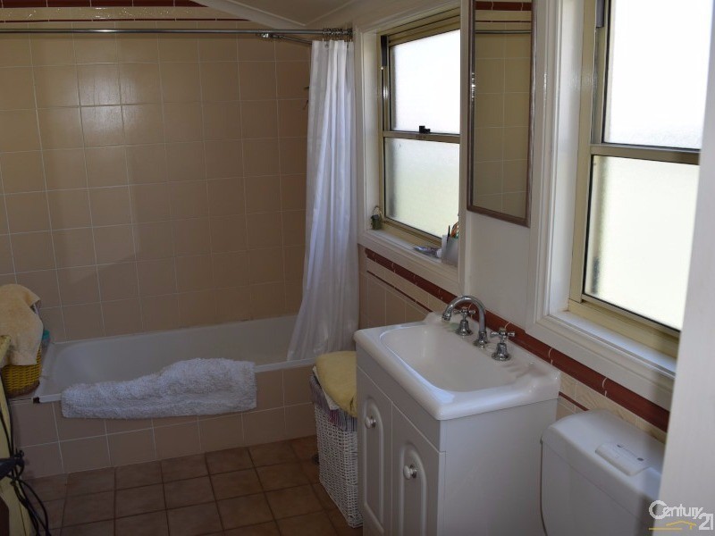 31  Elizabeth Street, Parkes NSW 2870