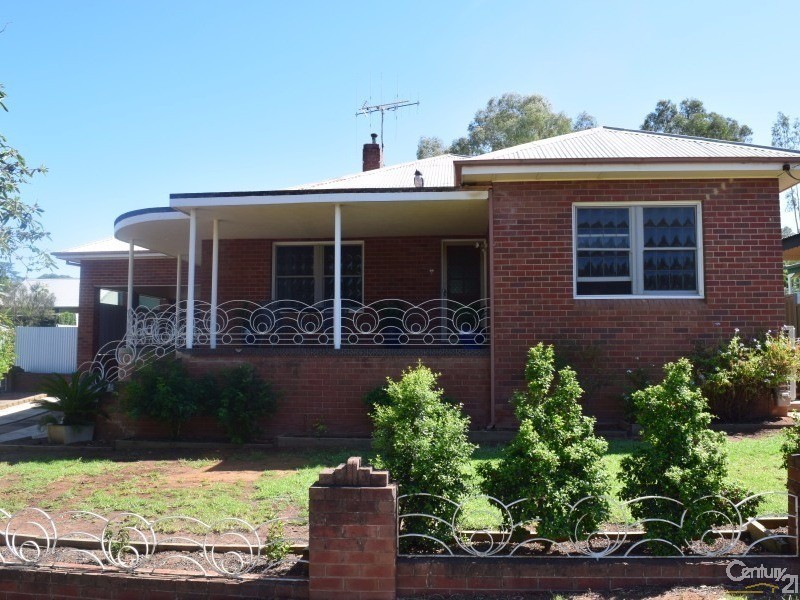 28 Wentworth Street, Parkes NSW 2870
