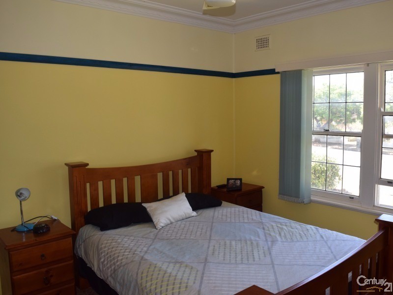 28 Wentworth Street, Parkes NSW 2870