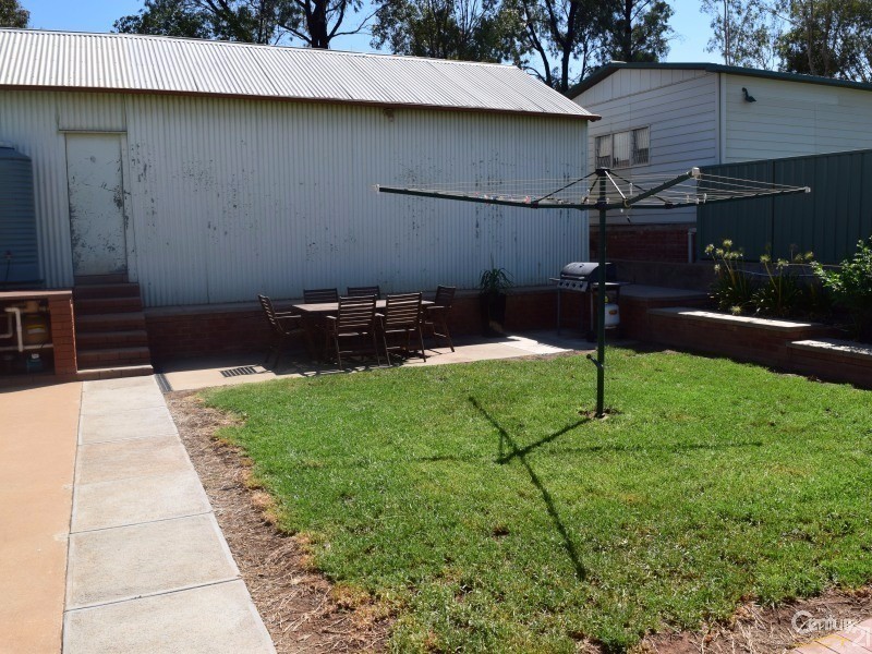 28 Wentworth Street, Parkes NSW 2870