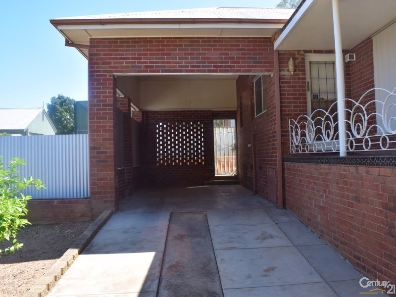 28 Wentworth Street, Parkes NSW 2870