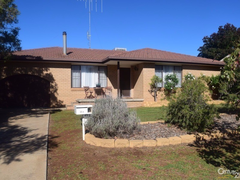 11a Barton Street, Parkes NSW 2870