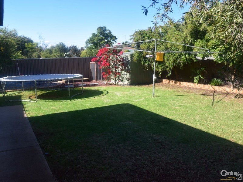 11a Barton Street, Parkes NSW 2870