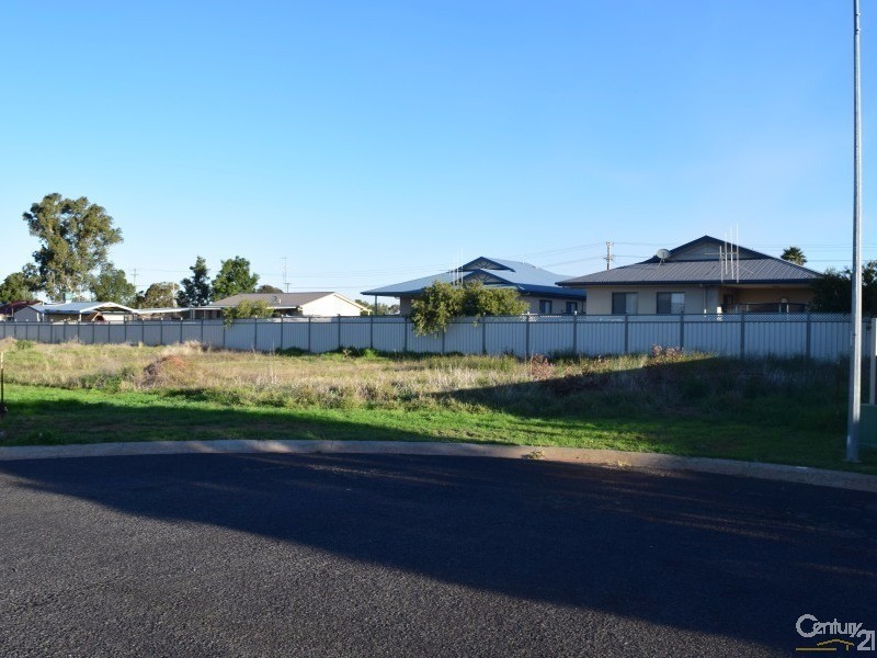 3 Marie Rose Close, Parkes NSW 2870