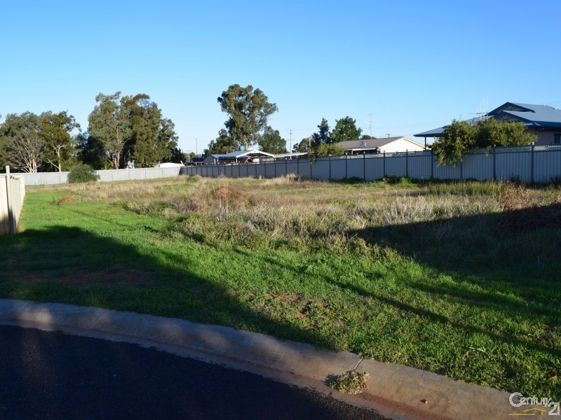 3 Marie Rose Close, Parkes NSW 2870