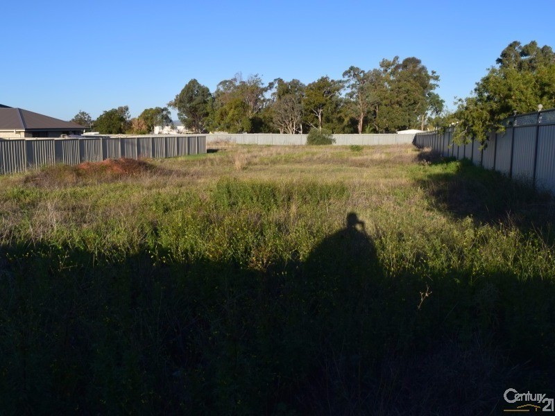 3 Marie Rose Close, Parkes NSW 2870