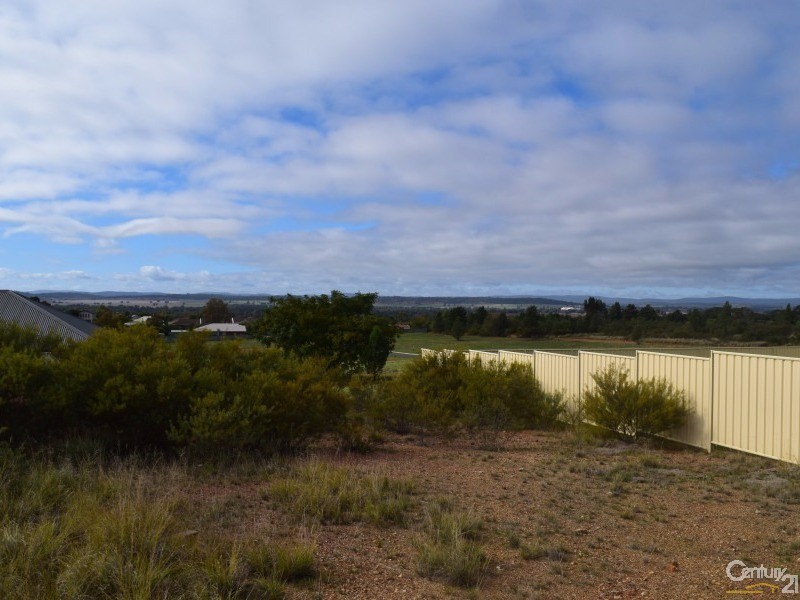 13 Vaucluse Place, Parkes NSW 2870