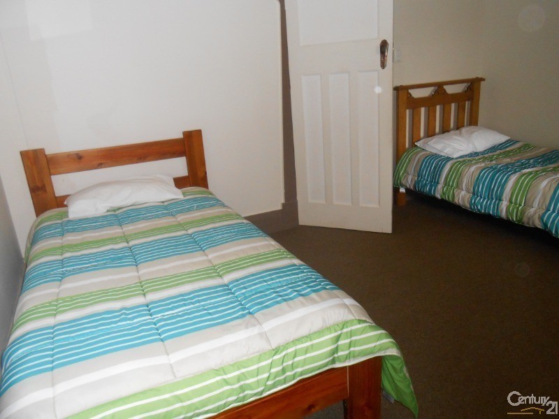 1 Keast Street, Parkes NSW 2870