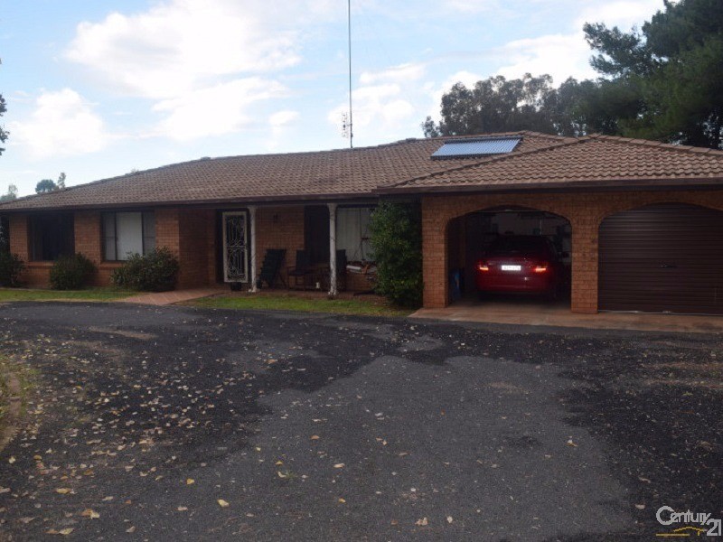 33 Kelly Road, Parkes NSW 2870