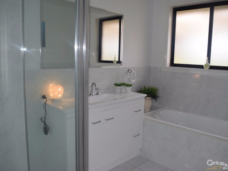 9931A Renshaw McGirr Way, Parkes NSW 2870