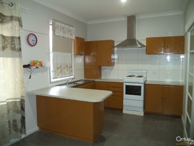 8  Mitchell Street, Parkes NSW 2870