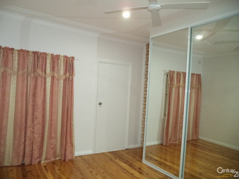 8  Mitchell Street, Parkes NSW 2870