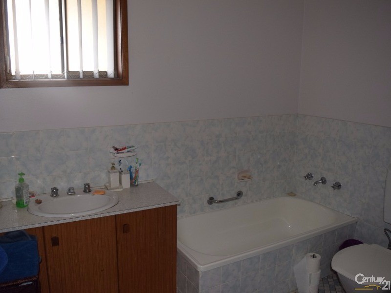 49 Church Street, Parkes NSW 2870