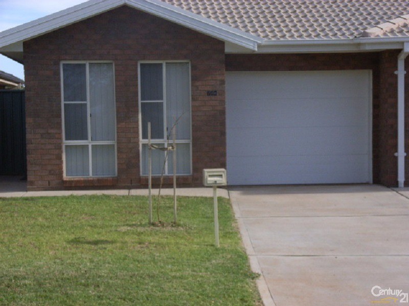 74B Close St, Parkes NSW 2870