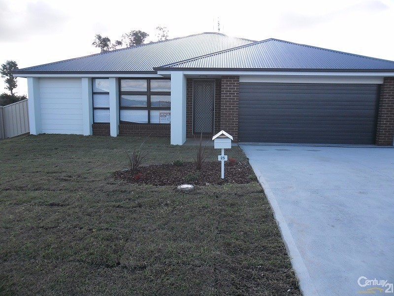 25 Rosewood Ave, Parkes NSW 2870