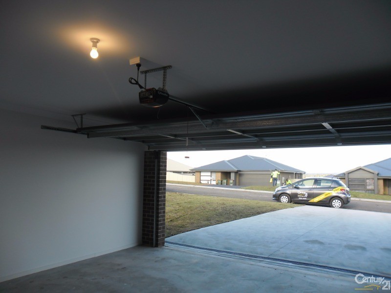 25 Rosewood Ave, Parkes NSW 2870