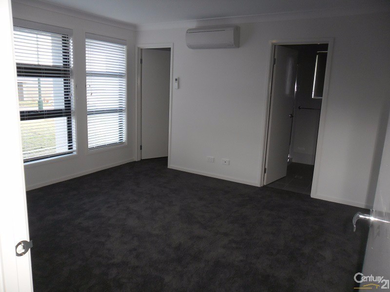 25 Rosewood Ave, Parkes NSW 2870