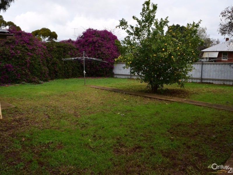 1 Gallop Avenue, Parkes NSW 2870