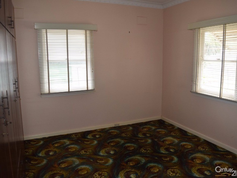 37 Wentworth Street, Parkes NSW 2870