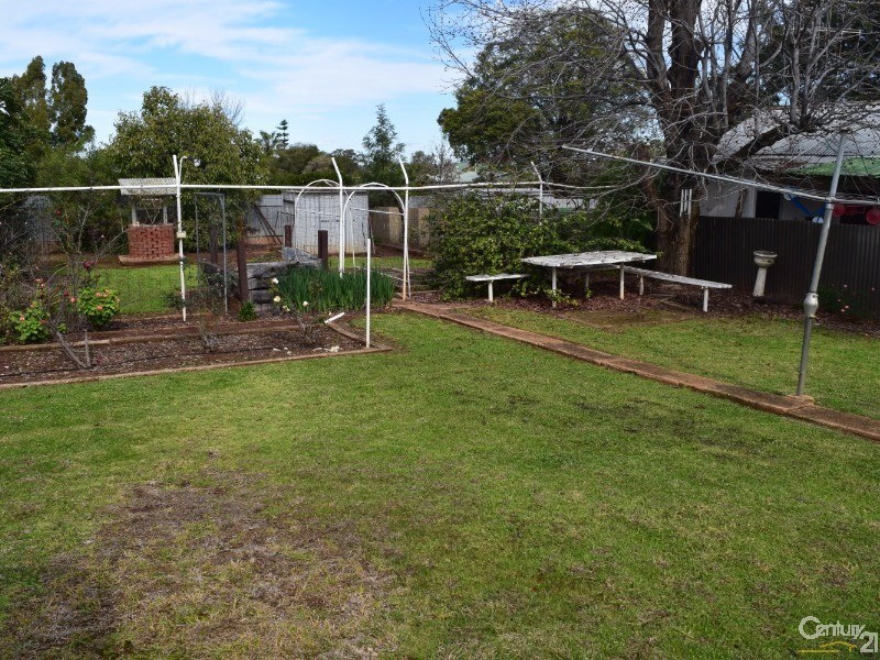 37 Wentworth Street, Parkes NSW 2870